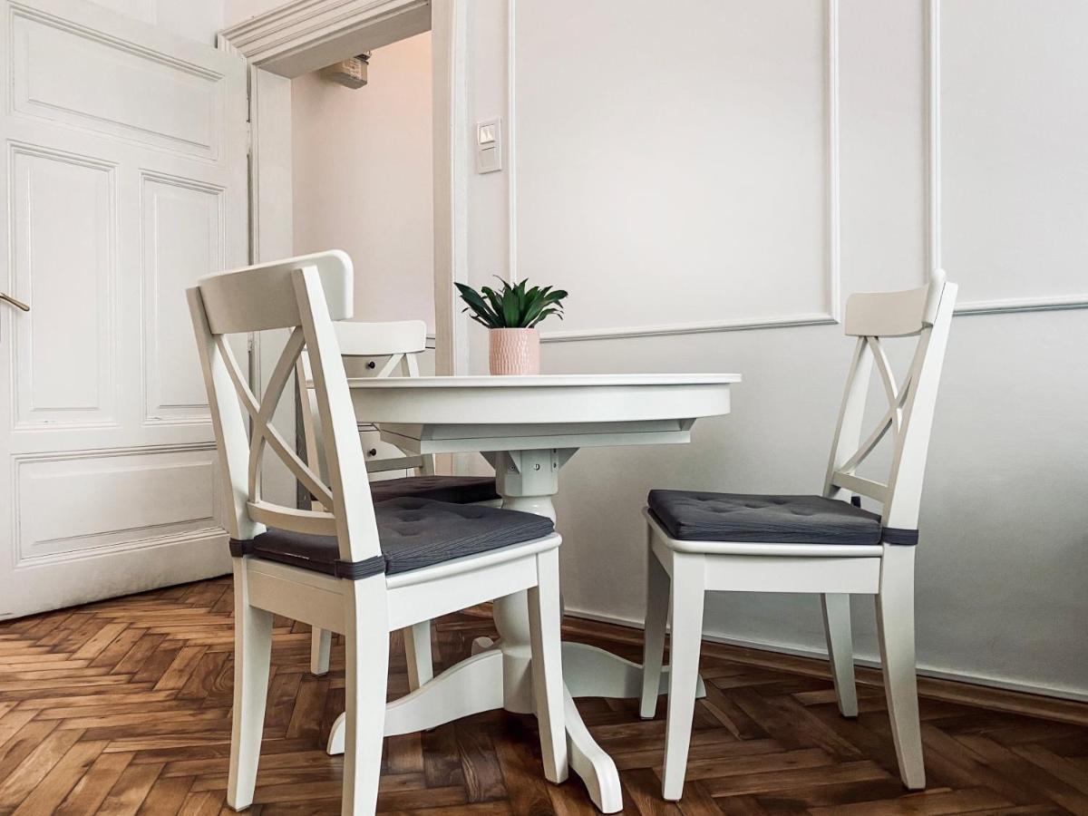 Beautiful Apartment With Two Rooms, Cracow Old Town Krakau Exterior foto