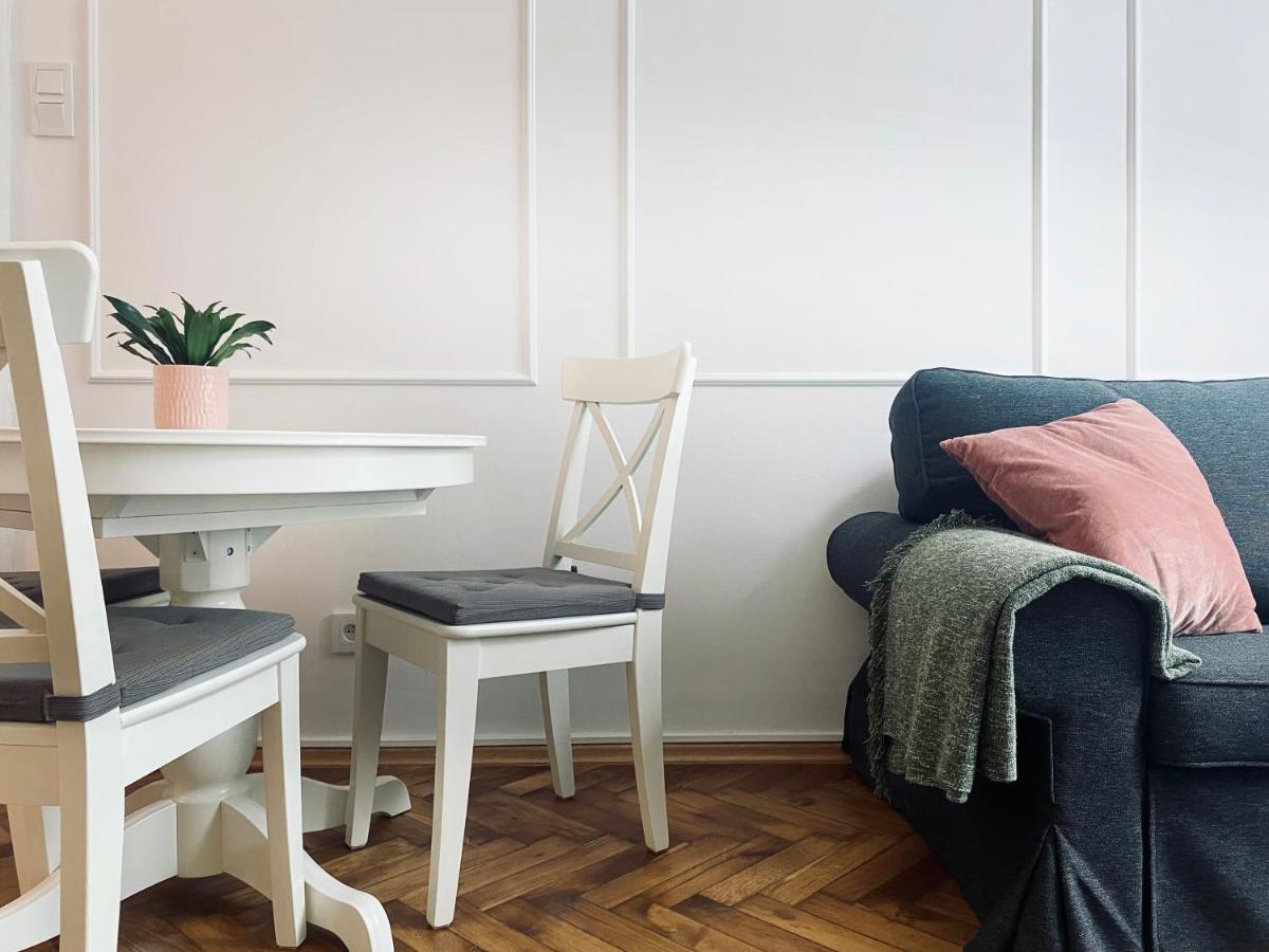 Beautiful Apartment With Two Rooms, Cracow Old Town Krakau Exterior foto