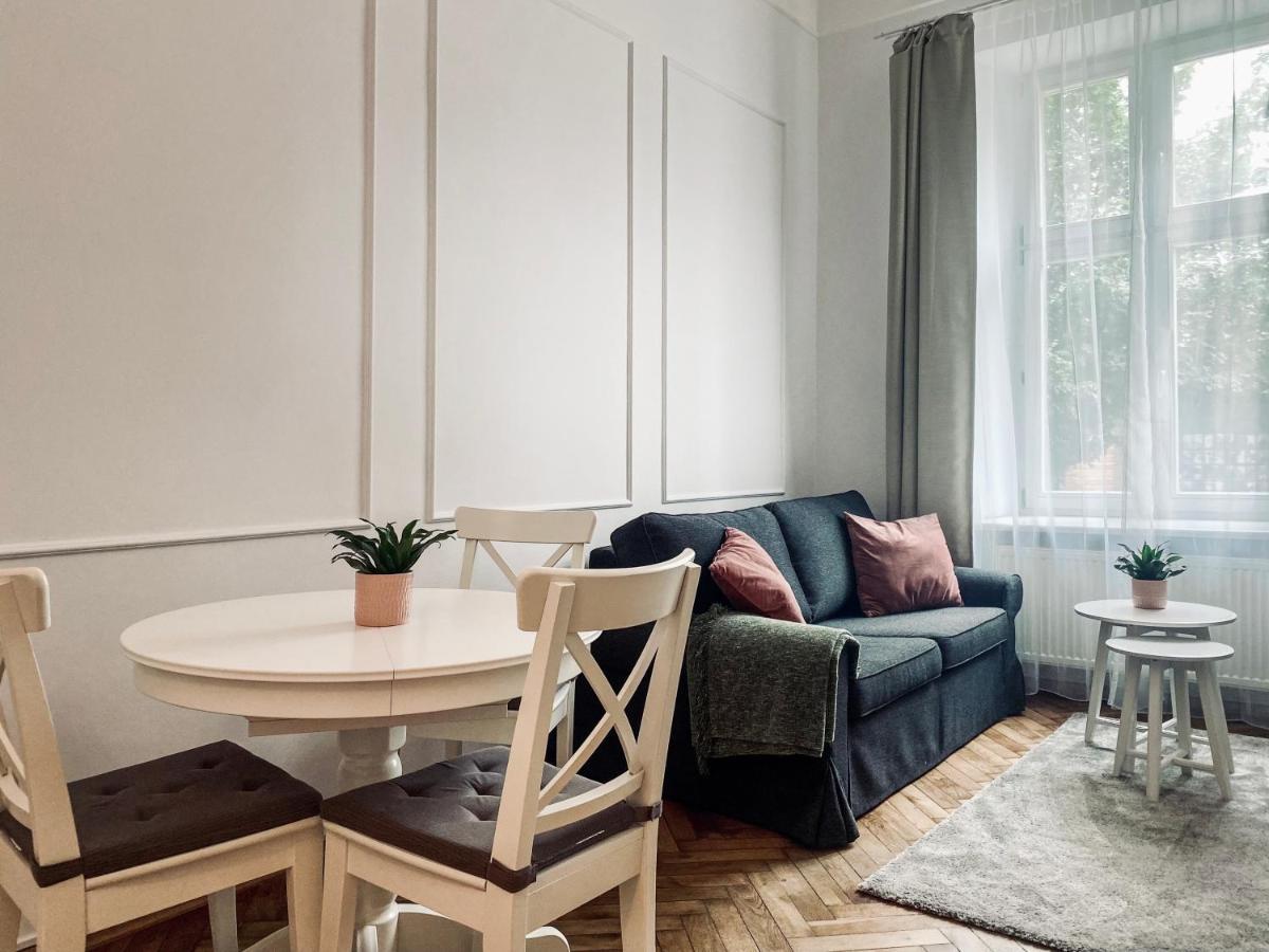 Beautiful Apartment With Two Rooms, Cracow Old Town Krakau Exterior foto